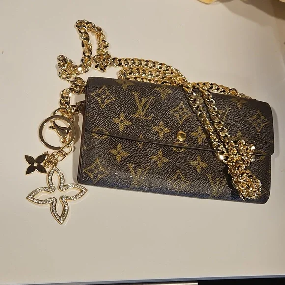 ❤️❤️Louis Vuitton Sarah Crossbody - Picture 1 of 6